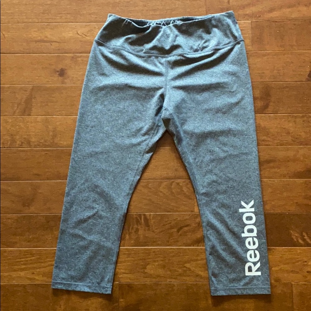 Reebok cropped athletic pants